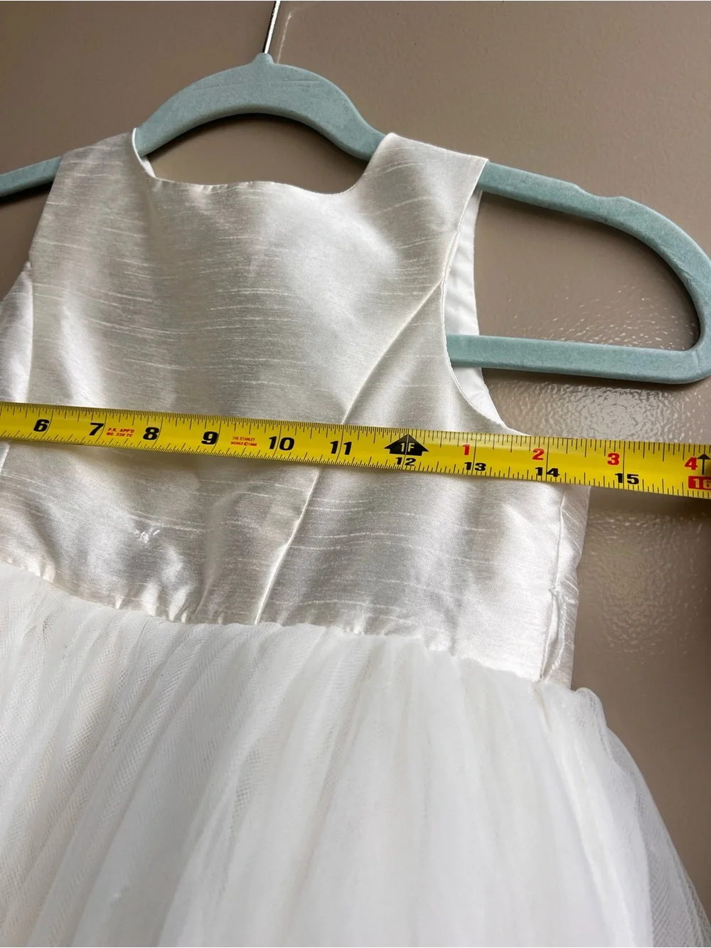 David’s Bridal Ivory Flower Girl Dress Size 6 Tulle Wedding Party Princess Gown - Picture 8 of 13